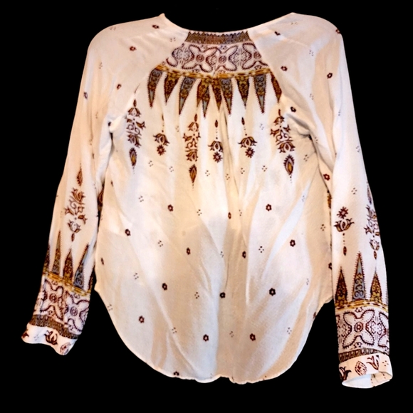 SILENCE + NOISE Criss-Cross Front Urban Outfitters Boho Top - Picture 2 of 3